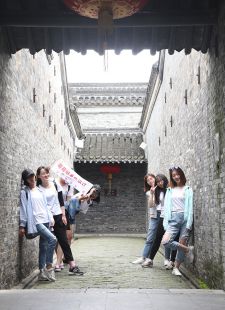 設(shè)計(jì)小姐姐們都美美噠