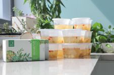 小姐姐手工熬制銀耳湯