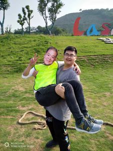 小岳岳，你腿是拉長了嗎