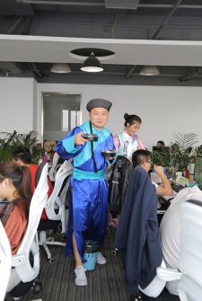 前邊讓一讓啊~~~